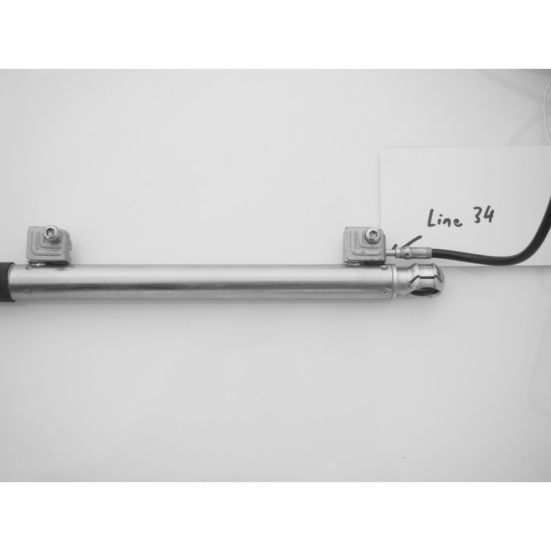 Extended hydraulic line 34 bow cylinder